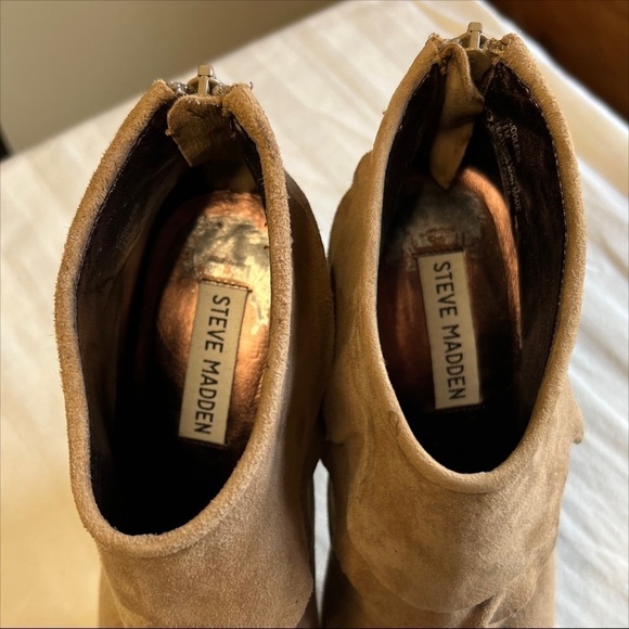 Steve Madden Cuddless Leather Suede Booties Taupe Tan Size 7.5 - Picture 2 of 9